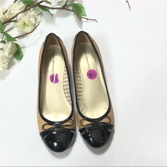 tommy hilfiger flat shoes
